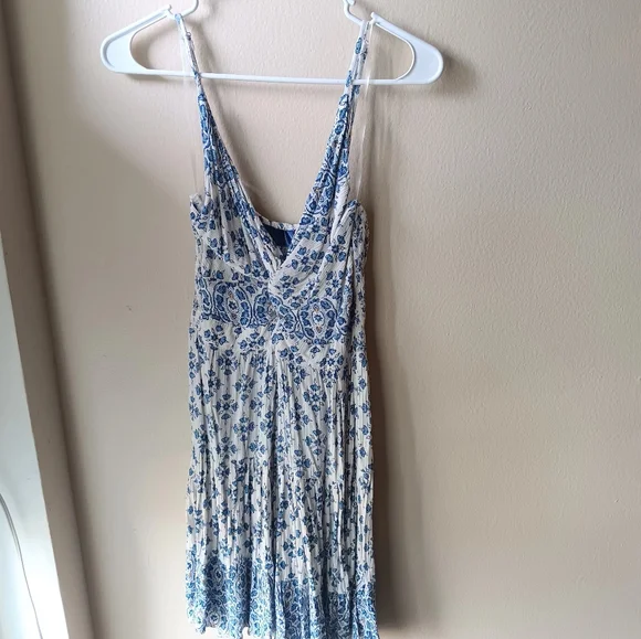 Francesca's Collections | Dresses | Francescas Blue Rain Floral Patterned  Dress | Poshmark